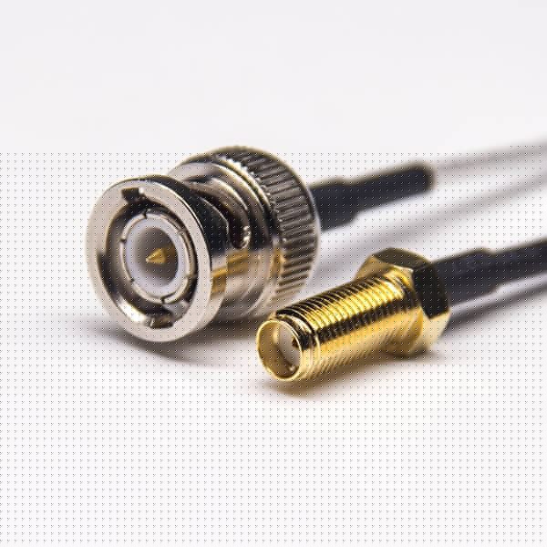 BNC監(jiān)控線180度公頭轉(zhuǎn)SMA180度母頭接RG316線